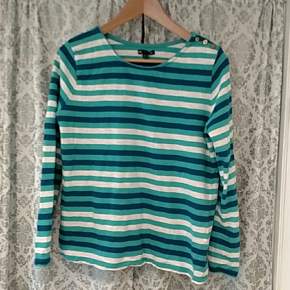 3/$20🌈 Gap striped shirt